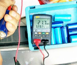 电池电压内阻仪测试操作-深圳新威尔电池充放电测试设备